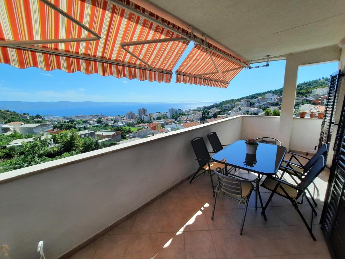 Lovely 3-Bedroom Apartment With Breathtaking View Dugi Rat Eksteriør billede